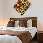 Beautiful, Notch 1 Bedroom Just Off The Coast By 360 Estates Сент-Полс-Бей