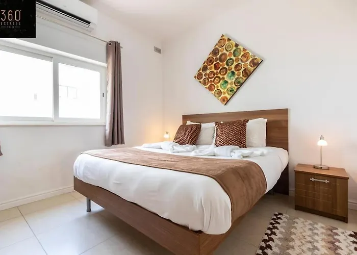 Beautiful, Notch 1 Bedroom Just Off The Coast By 360 Estates Appartement *