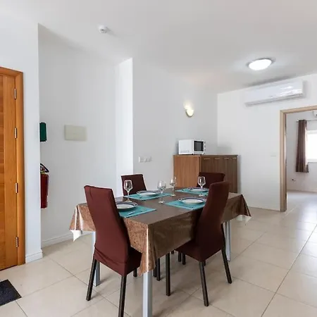 Beautiful, Notch 1 Bedroom Just Off The Coast By 360 Estates *