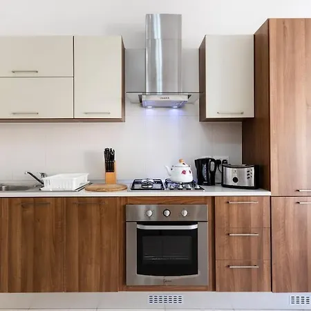 Beautiful, Notch 1 Bedroom Just Off The Coast By 360 Estates * St. Paul's Bay