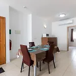 Beautiful, Notch 1 Bedroom Just Off The Coast By 360 Estates *